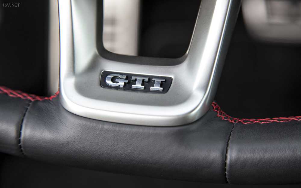 VW Golf 7 Interior 2013 008